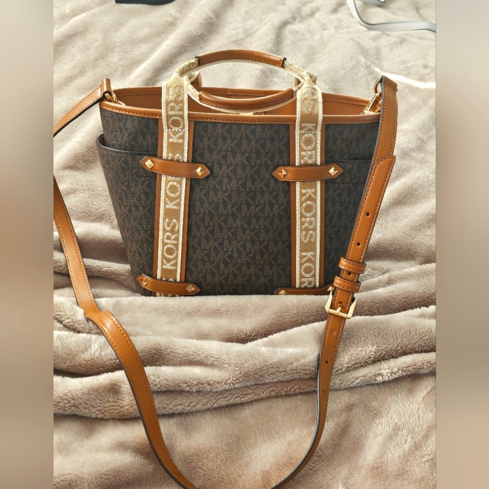 NWOT MK TOTE